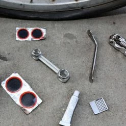 Kit De Réparation Vélo Du Cycliste - Kikkerland 8 Kit De Réparation Vélo Du Cycliste - Kikkerland -Vélos électriques Soldes kit de reparation velo du cycliste kikkerland 2