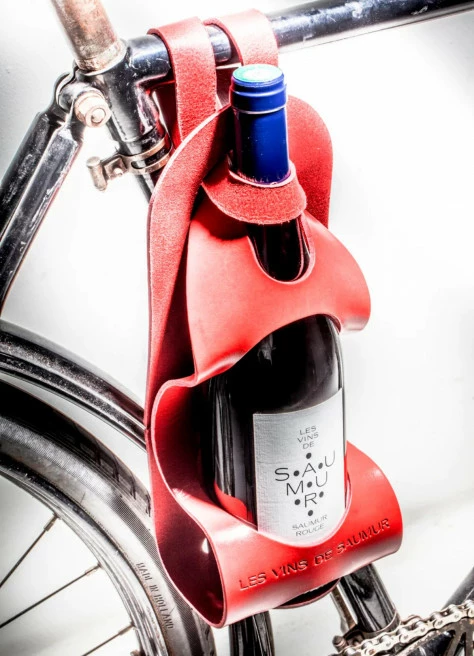Porte-bouteille Vélo De Vin En Cuir - La Bouclée 5 Porte-bouteille Vélo De Vin En Cuir - La Bouclée – Image 5