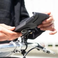 Porte-téléphone étanche Vélo - SP Connect -Vélos électriques Soldes porte telephone etanche velo sp connect 4